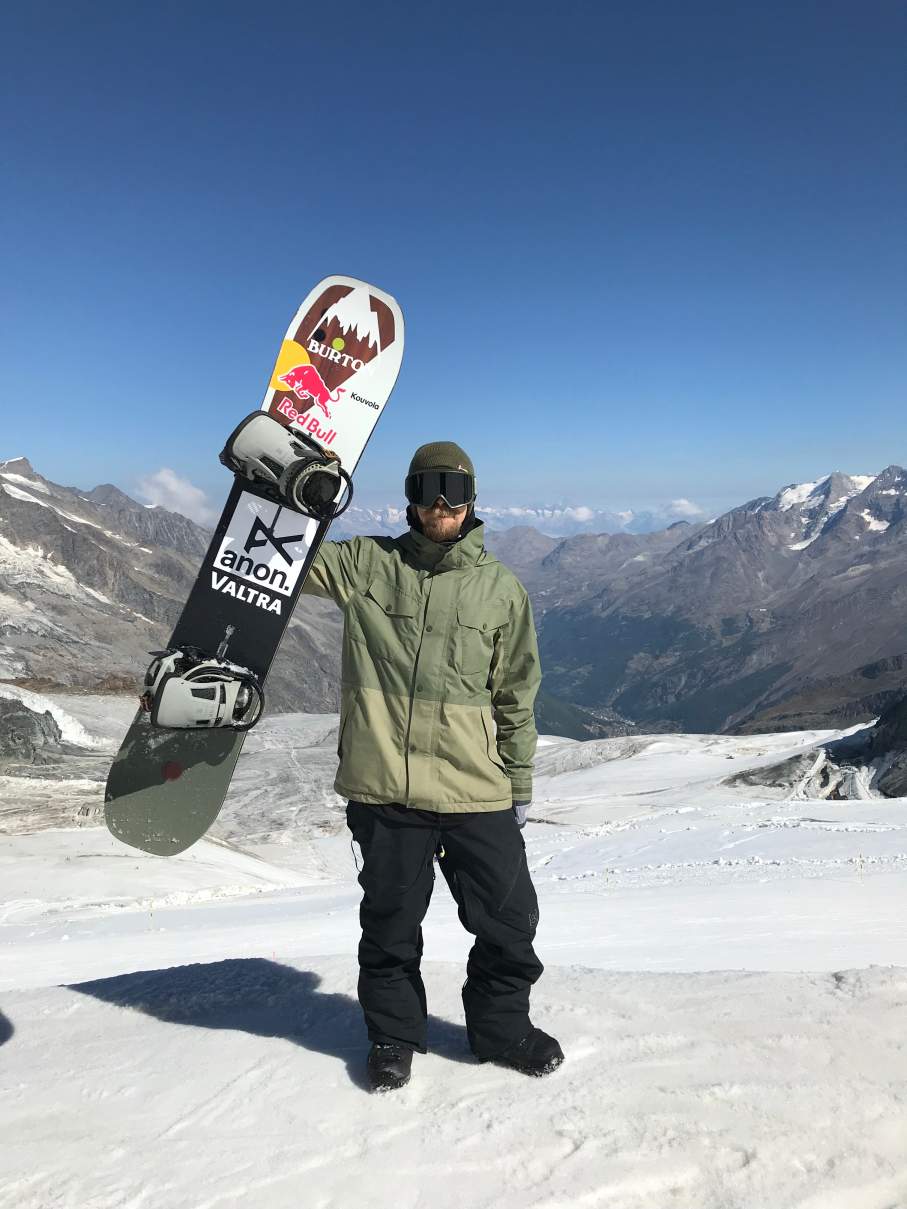 Roope Tonteri with his Burton Snowboard